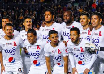 ¡Regresa el fútbol con aficionados en El Salvador!