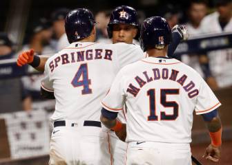 George Springer y José Altuve evitan la barrida