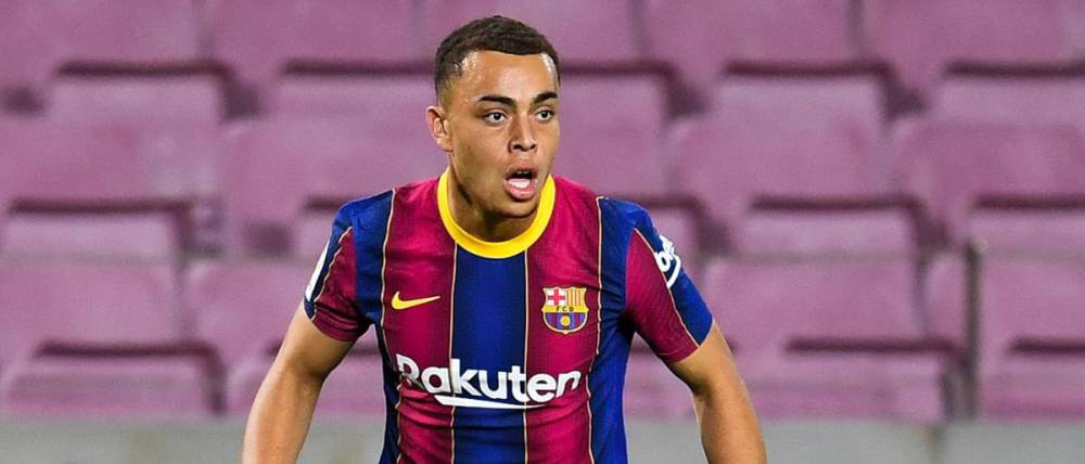 Dest hace historia en Champions con Barcelona