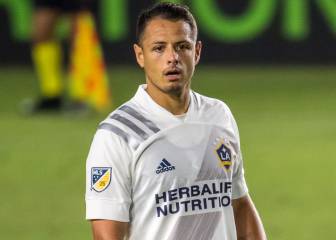 Chicharito lidiará con el recuerdo de Zlatan y Vela
