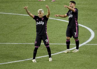 Los campeones siguen haciendo historia