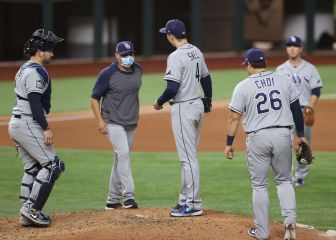 Cash se defiende tras retirar a Snell en el juego 6 de WS