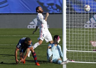 Ferreiro anota el del descuento; Real Madrid 3-1 Huesca