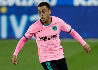 Sergiño Dest vuelve a la titularidad con el Barça