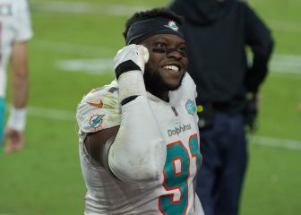 Agentes libres responden en la defensa de Dolphins