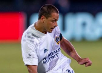 Chicharito presume su rutina para no perder el ritmo