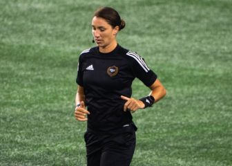 Kathryn Nesbitt, primera mujer con premio arbitral en MLS