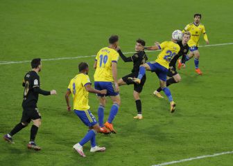 Así fue el autogol de Alcalá que le da el empate al Barça