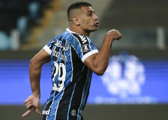 Diego Souza le dio el empate a Gremio en los minutos finales