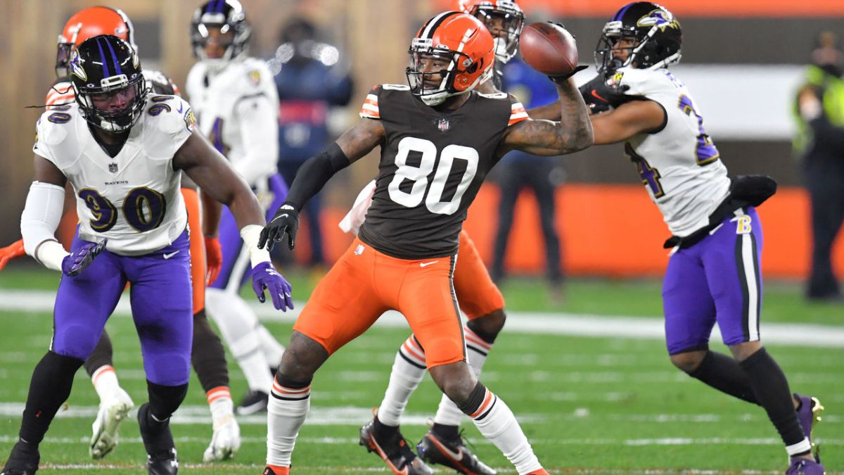 Jarvis Landry llama "cobarde" a Marcus Peters por aparente escupitajo - Vimarsana News