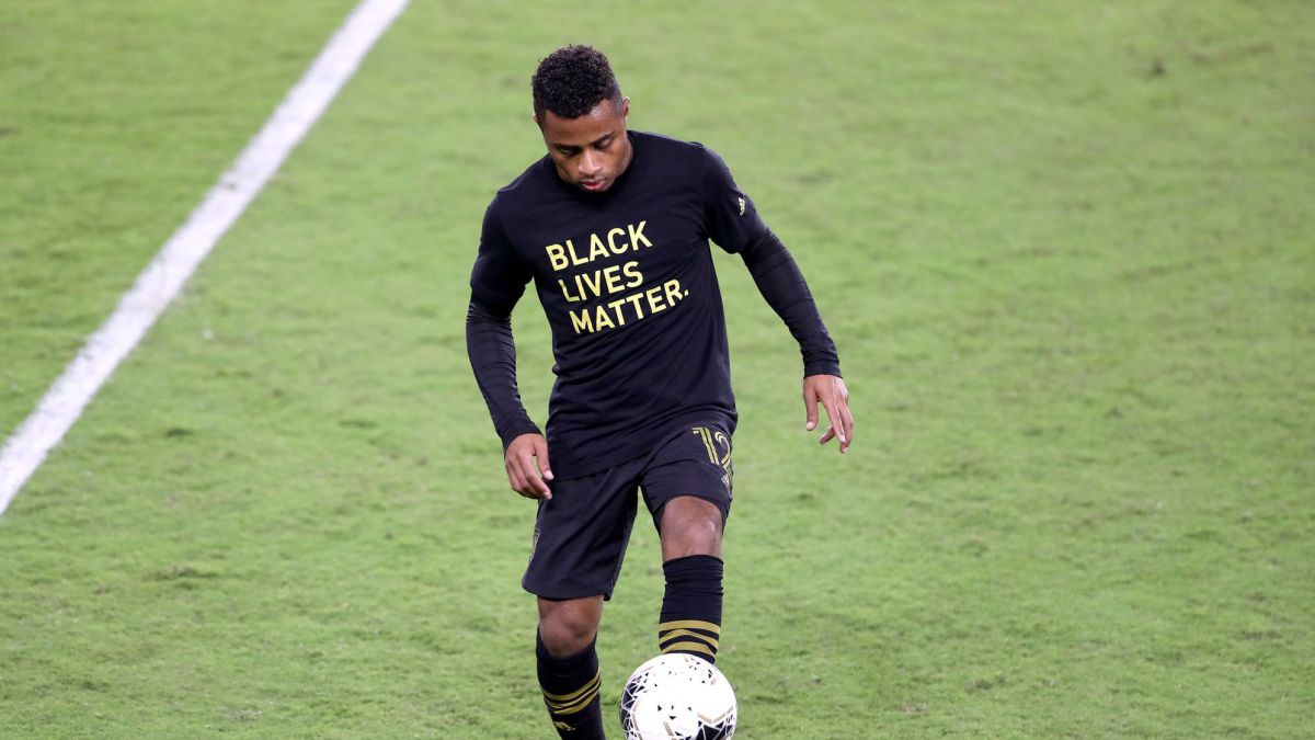 Controversy: LAFC’s Diego Palacios is forgiven for alleged red flag