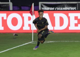 ¡Polémica! LAFC pedía penal del sobre Blessing