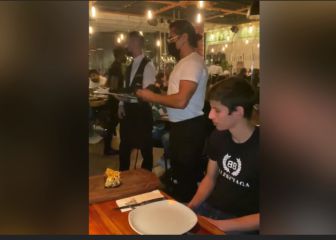 Salt Bae recibe en su restaurante a Jürgen Damm