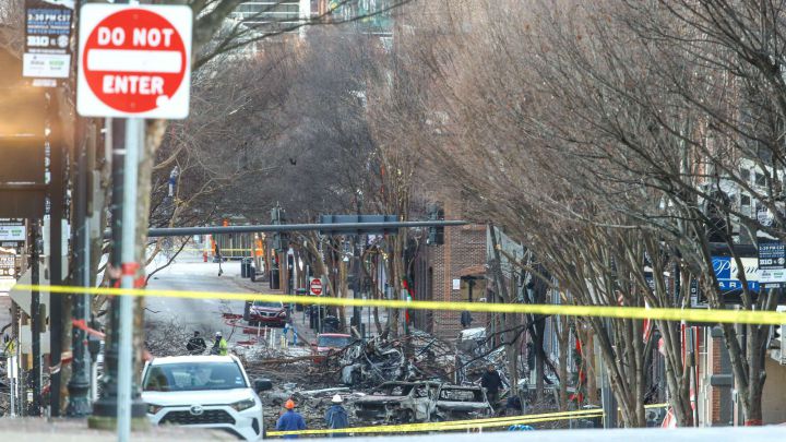 Explosión en Nashville: Hallan posibles restos humanos imponen toque de queda