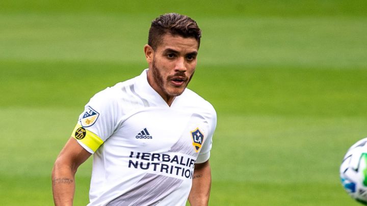 Jonathan Dos Santos Comenzo El Ano Con Alegria Y Bailando As Usa