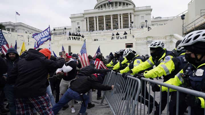 ¿Qué es el 'Blue Lives Matter', movimiento detrás de las protestas en el Capitolio?