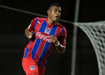 Carlo Costly se retiraría en un equipo grande de El Salvador