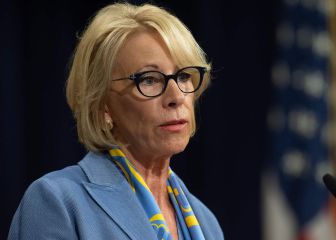 ¿Por qué ha dimitido Betsy DeVos despues de los disturbios?