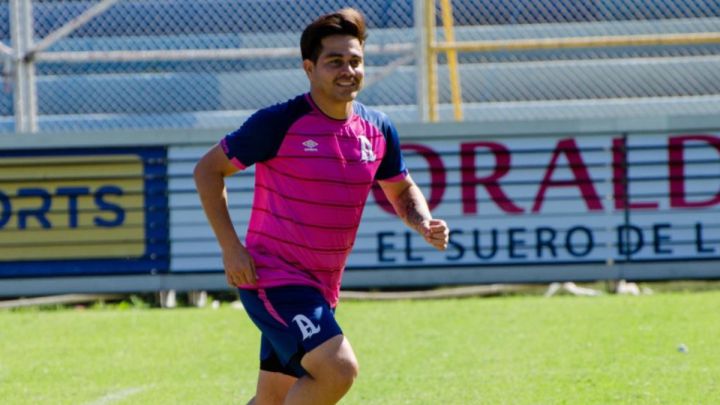 El histórico delantero salvadoreño estará disponible con el conjunto Albo, sin embargo, es probable que en el inicio vaya al banquillo.