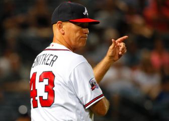 Snitker se queda en la caseta de Braves hasta 2023
