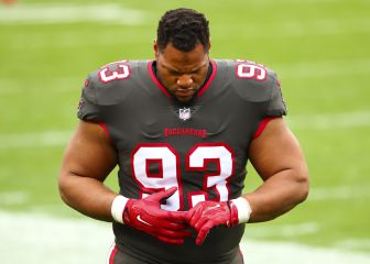 Buccaneers también amarra por un año a Suh