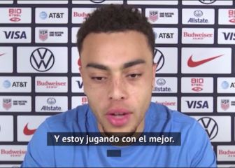 Sergiño Dest se rinde ante Messi y su crecimiento en Barcelona