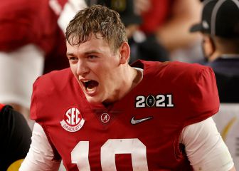 Reporte: Mac Jones es el objeto del deseo de los 49ers