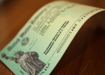 ¿Cómo encontrar el número de cuenta y de ruta en un talón?