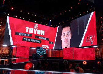 Los campeones Bucs suman un linebacker a su defensa 