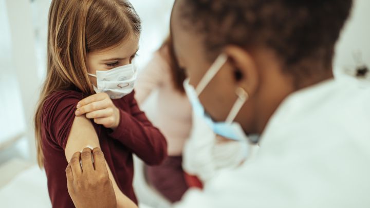 ¿Cuándo se vacunará contra la COVID-19 a los niños menores de 12 años?