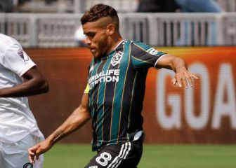 Chicharito asiste, Jona dos Santos anota y estalla la locura