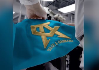 Canelo presume su lujoso short Dolce Gabbana