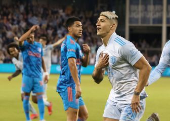 Alan Pulido no se preocupa por las palabras de otros