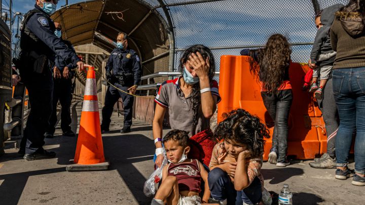 Ayuda a niños migrantes en la frontera entre USA y México: ¿quién ha comenzado la iniciativa y cómo funcionará?