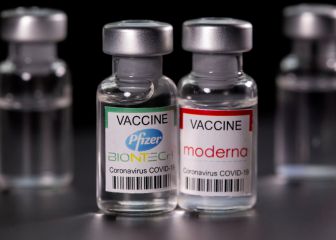 FDA advierte sobre riesgos en vacunas de Pfizer y Moderna