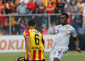 Teenage Hadebe ya es del Dynamo