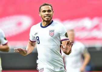 Hassani Dotson le propuso matrimonio a su novia a nivel de cancha