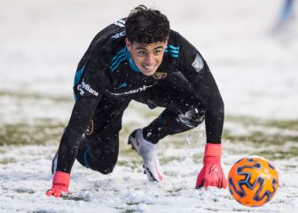 México intenta robar al arquero David Ochoa, joya de USA