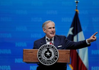 Abbott amenaza con arrestar a demócratas que viajaron para bloquear votación