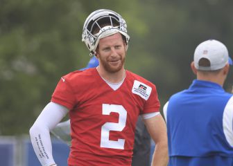 Carson Wentz sufre lesión en el pie; no requiere cirugía