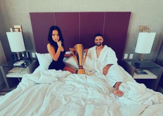¡Becky G y Sebastian Lletget festejan con la Copa Oro!