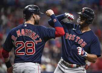 J.D. Martinez es baja por COVID-19 para Red Sox