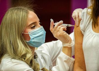 FDA autoriza tercera dosis de la vacuna para individuos inmunodeprimidos