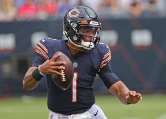 Justin Fields defiende a Andy Dalton de los detractores