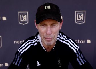Bob Bradley: “Carlos Vela está 100% fuera del Tráfico”