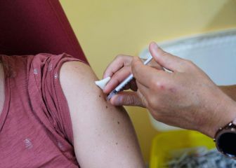 ¿Quién es elegible a la dosis de refuerzo de la vacuna COVID?