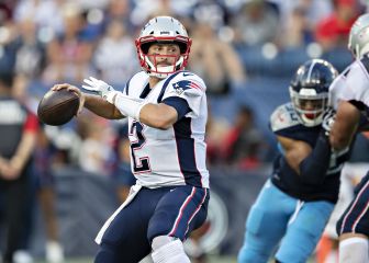 Hoyer vuelve a Pats como segundo quarterback