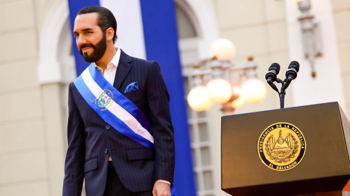 Nayib Bukele se autoproclama "Dictador de El Salvador"