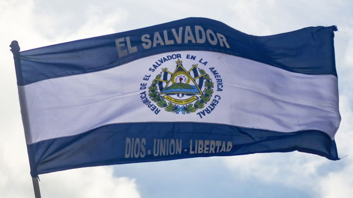 ¿Qué pasó con el colón, la moneda salvadoreña que salió de circulación? - Vimarsana News