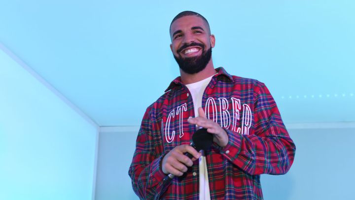 Drake quiere conocer a Alphonso Davies y la selección de Canadá